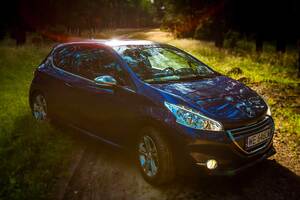 Lien vers Peugeot 208
